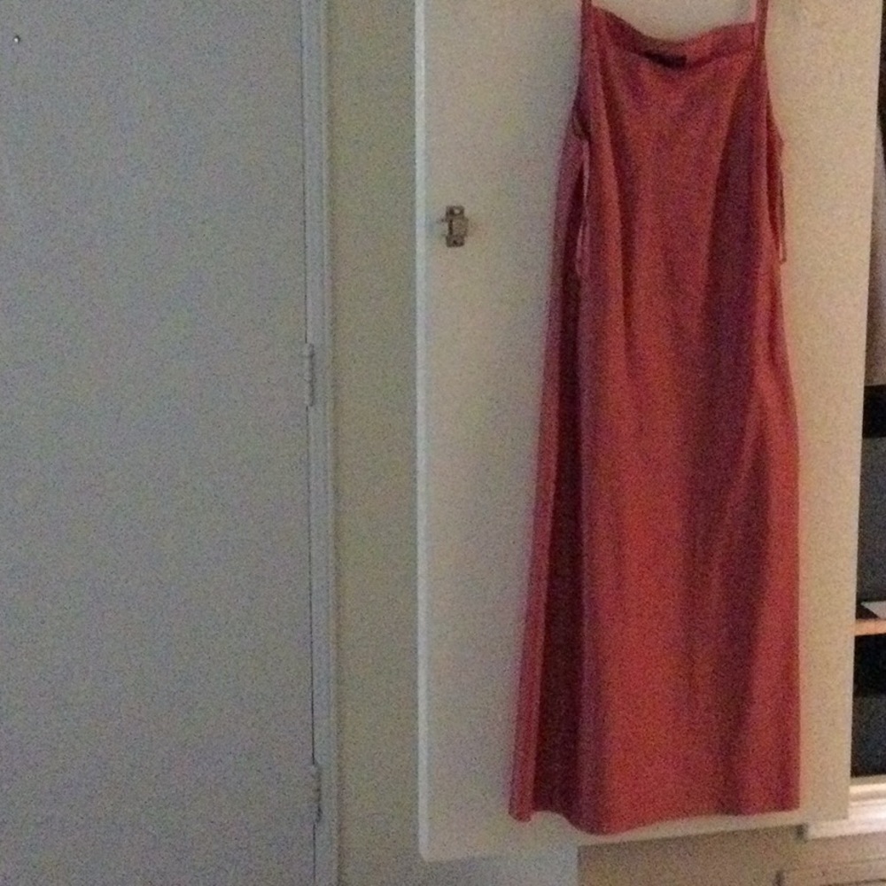 Silk midi dress. Elegant    Can be worn with a belt. Comfy
